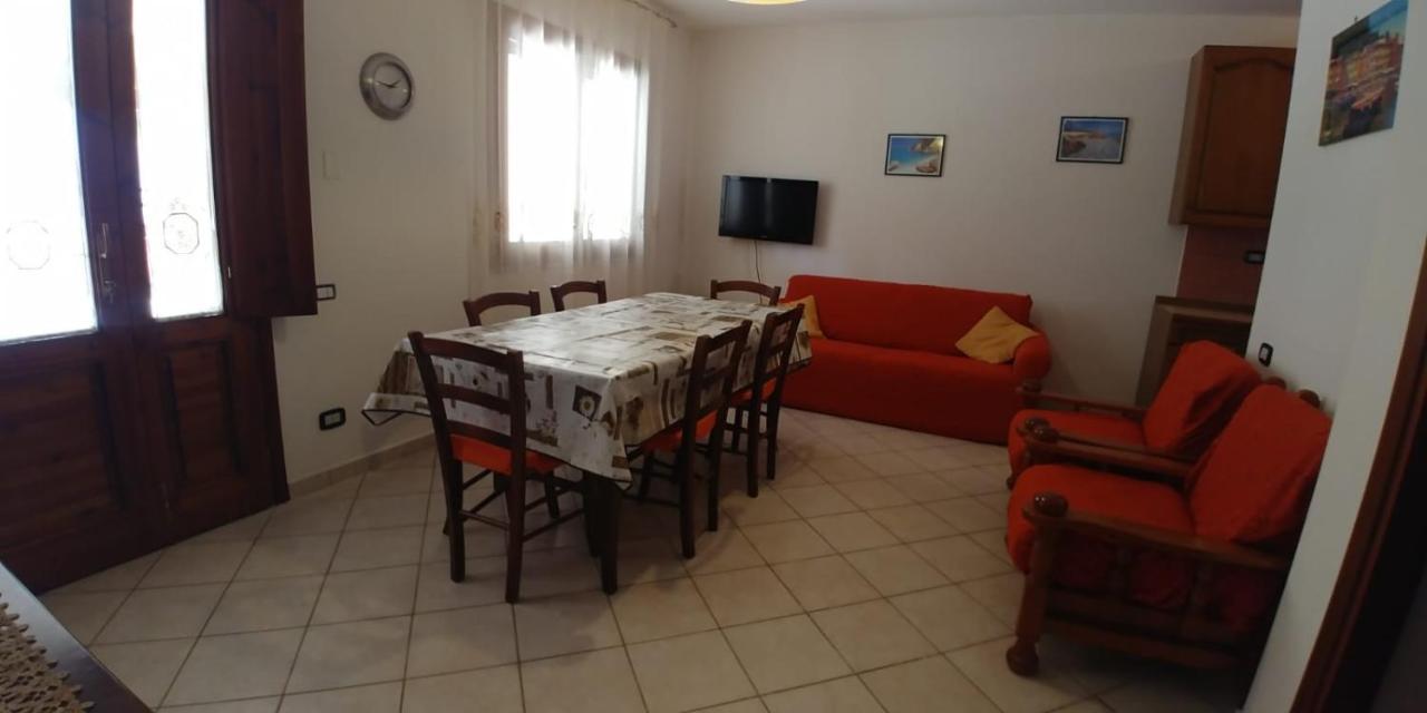 Casa Giovanna Porto Pino Buitenkant foto